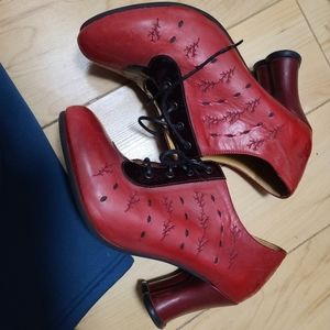 John fluevog fascinators size 6.5